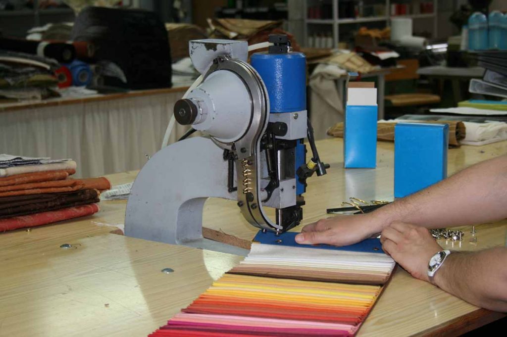 maquina de remaches utomáticos